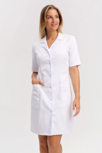 Sukienka medyczna biała z kołnierzem SU 18, krótki rękaw